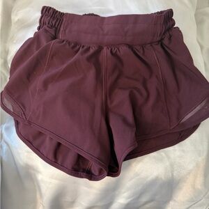 Lululemon Hotty Hot LR Short 2.5